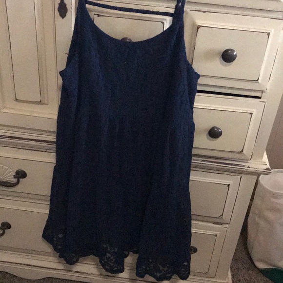 Navy blue lacy dress - Picture 2 of 3
